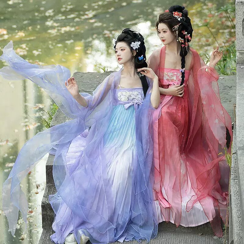 Mid-Autumn Festival:The Revival of Hanfu Maimen Skirt and Its Cultural Significance
