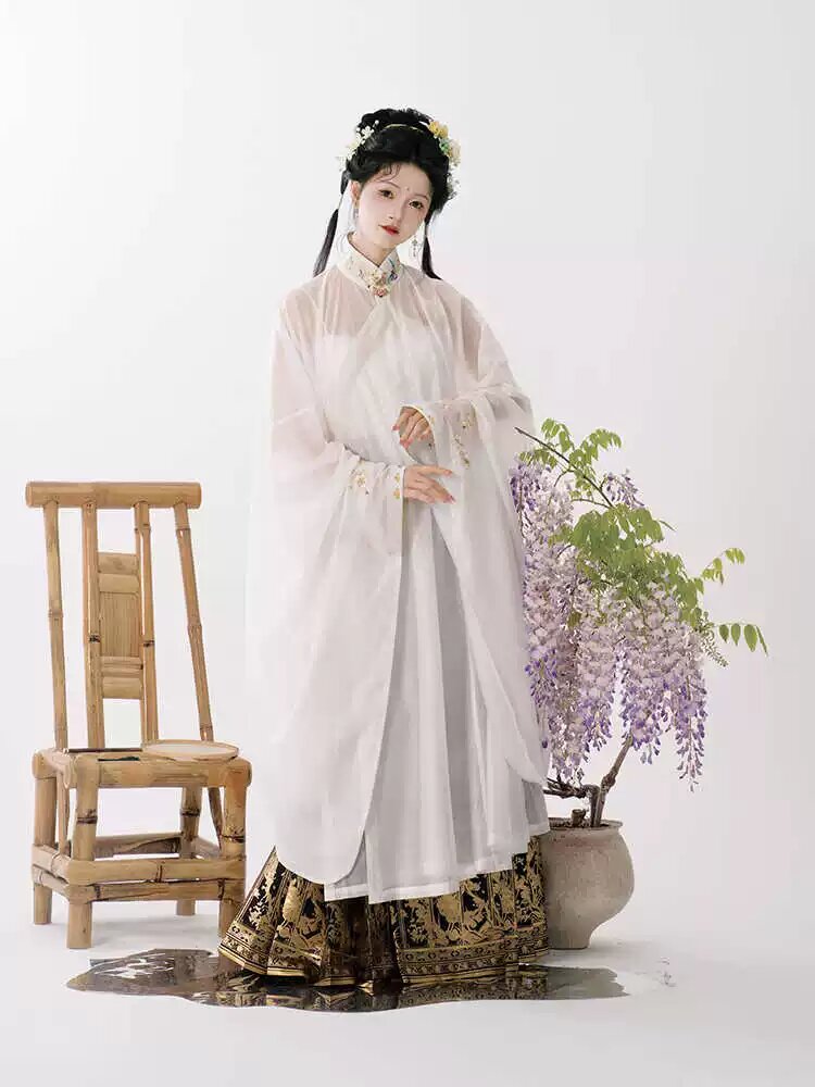 Petite Womens Tang-Style Fashion:The Charm of Mini-Sized Summer Tang Zhuang