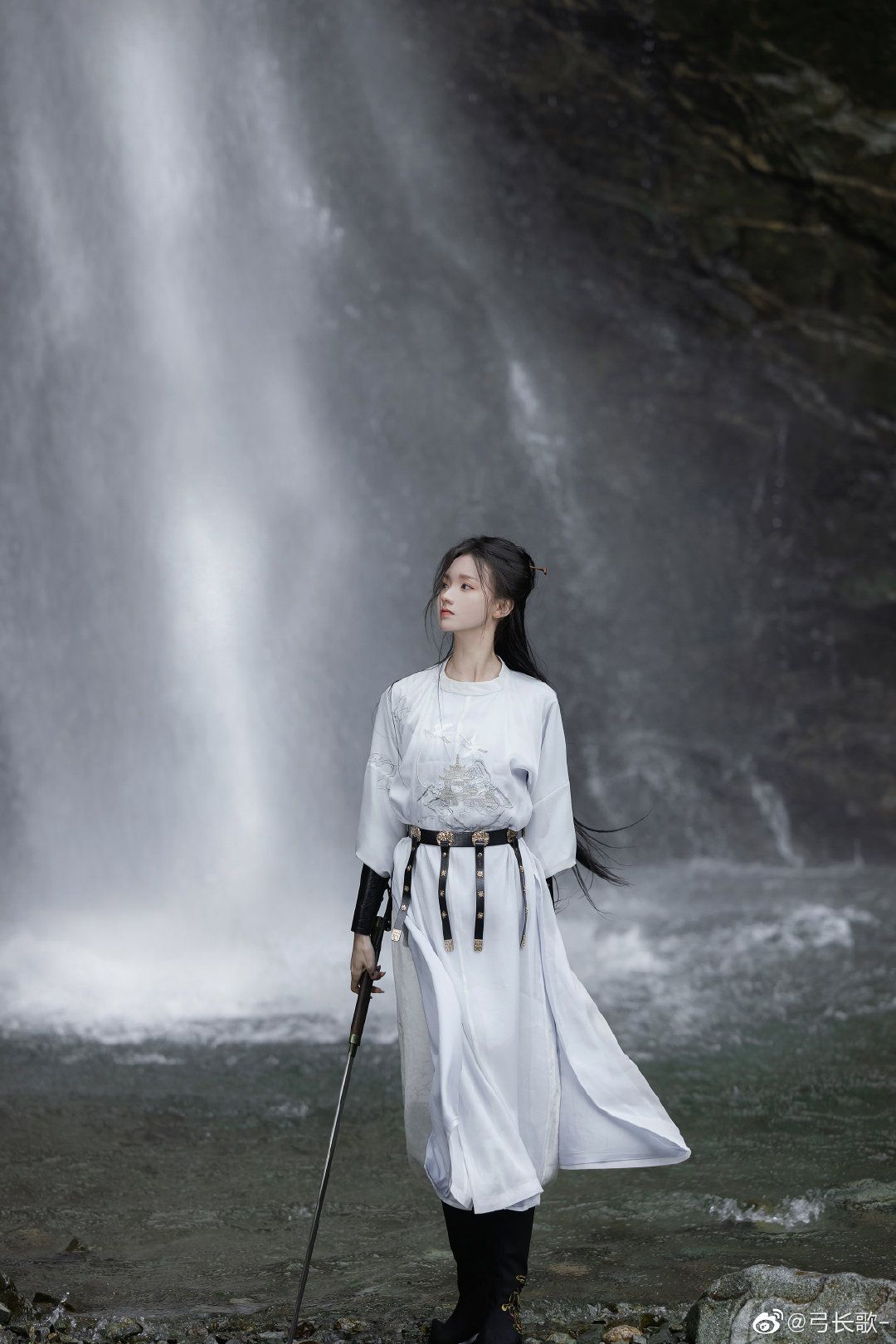 The Ancient Charm of Double-襟ed Qipao:A Cultural Exploration