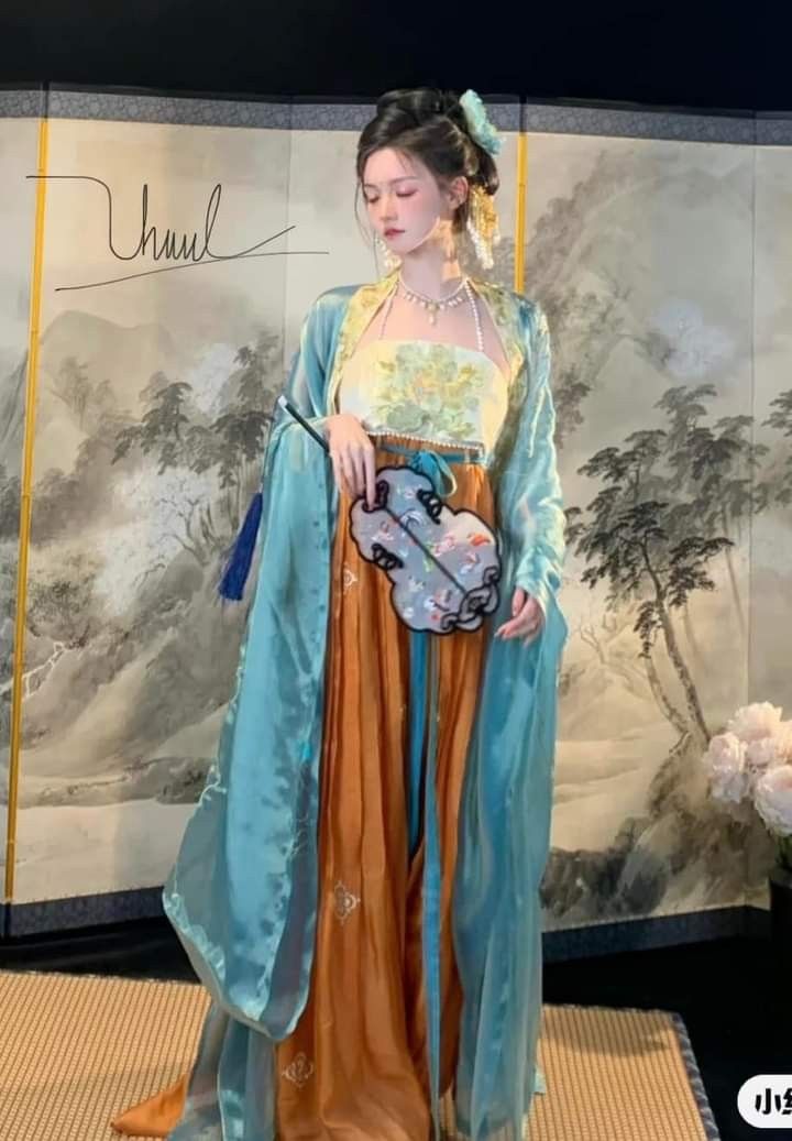 The Splendor of Yellow Hanfu Qiyao:A Journey into Traditional Chinese Elegance