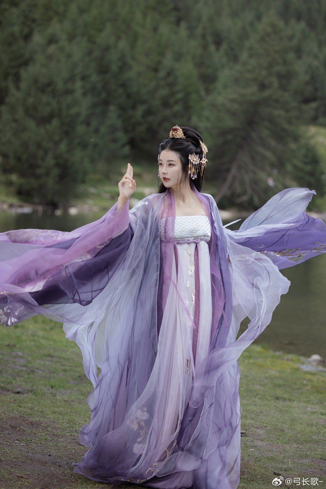 The Rise of Sitings Qipao Shawls:A Blend of Traditional Elegance and Modern Charm
