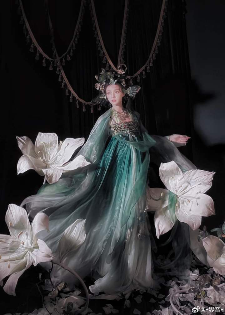 The Rise of Hanfu Fashion:A 3-Year-Old Girls Journey into Traditional Chinese Beauty The Rise of Hanfu Fashion:A 3-Year-Old Girls Journey into Traditional Chinese Beauty