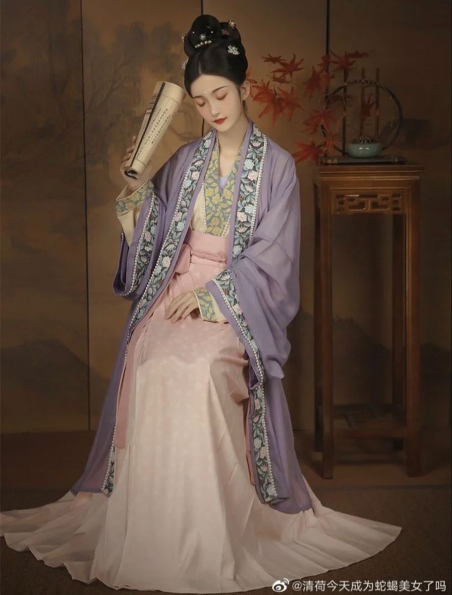 The Evolution of Green Ponyskin Skirt:A Modern Remake of Traditional Elegance The Evolution of Green Ponyskin Skirt:A Modern Remake of Traditional Elegance
