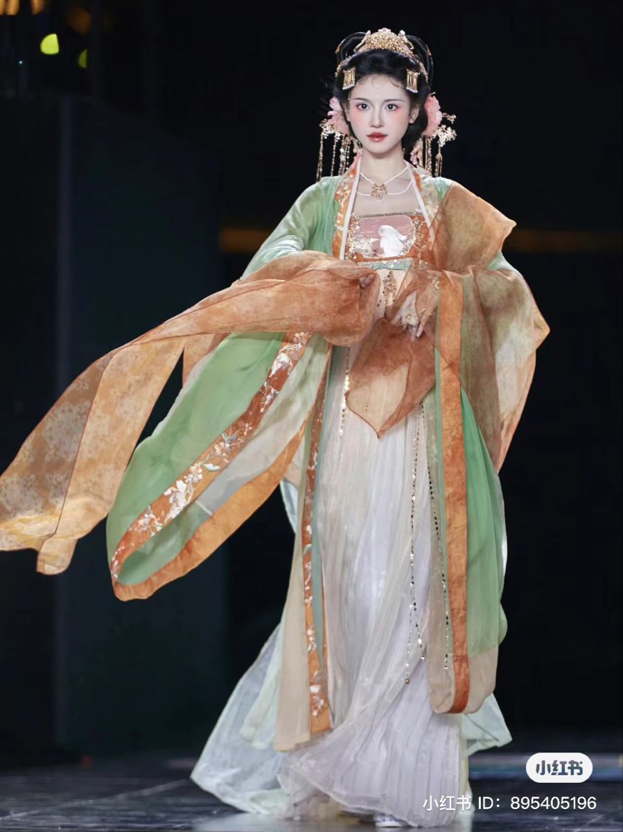 Quipao:The Sweet and Chic Charm of Cheongsam Fashion Quipao:The Sweet and Chic Charm of Cheongsam Fashion