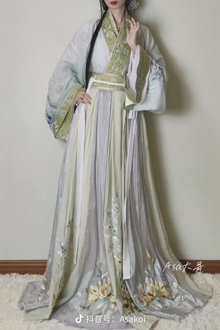 Chinese Style Horseface Skirt Set in Plus Size:A Fashionable Blend of Tradition and Comfort