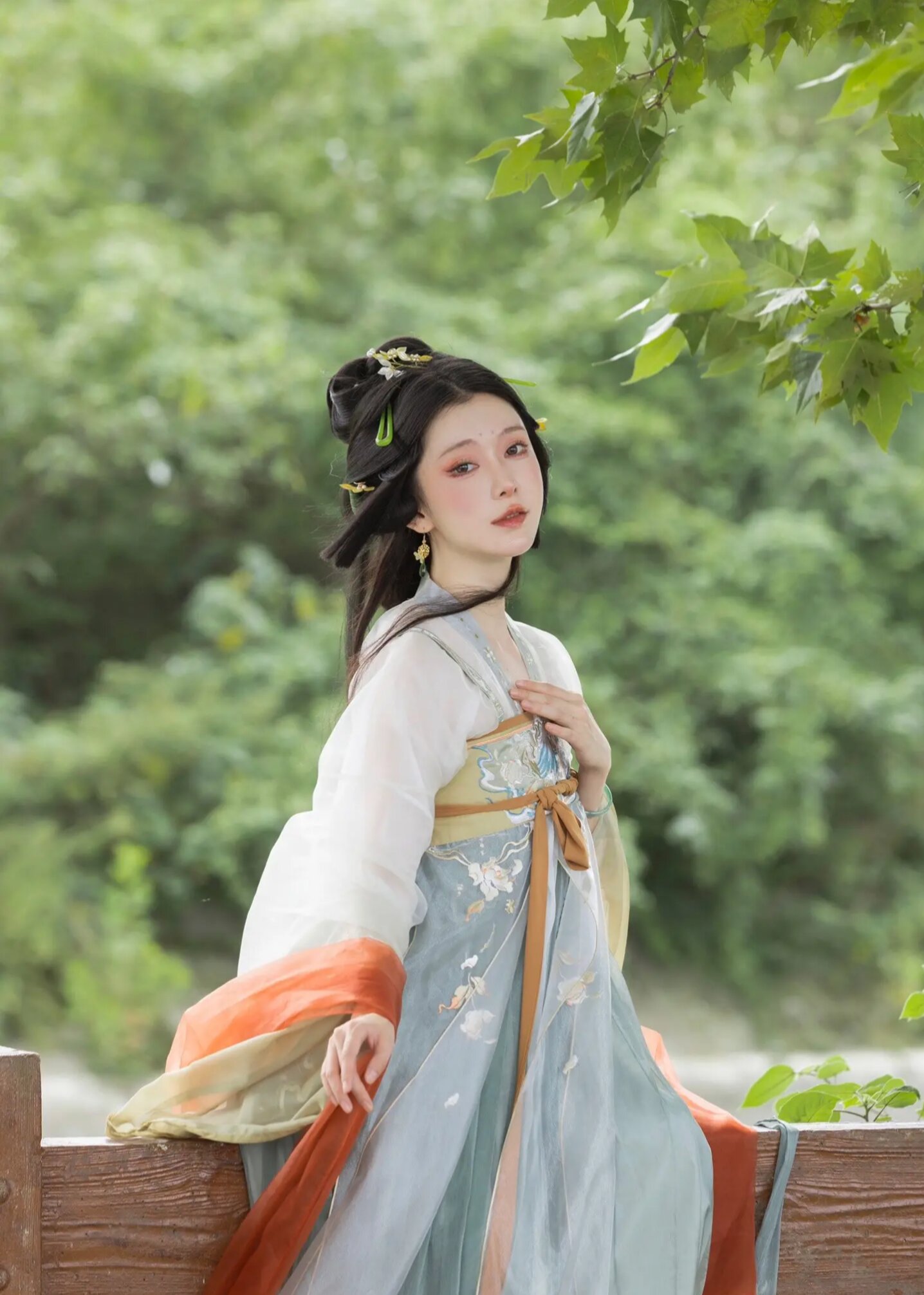 The Significance of a Single Drop of Water in the Cheongsam:A Cultural Reflection