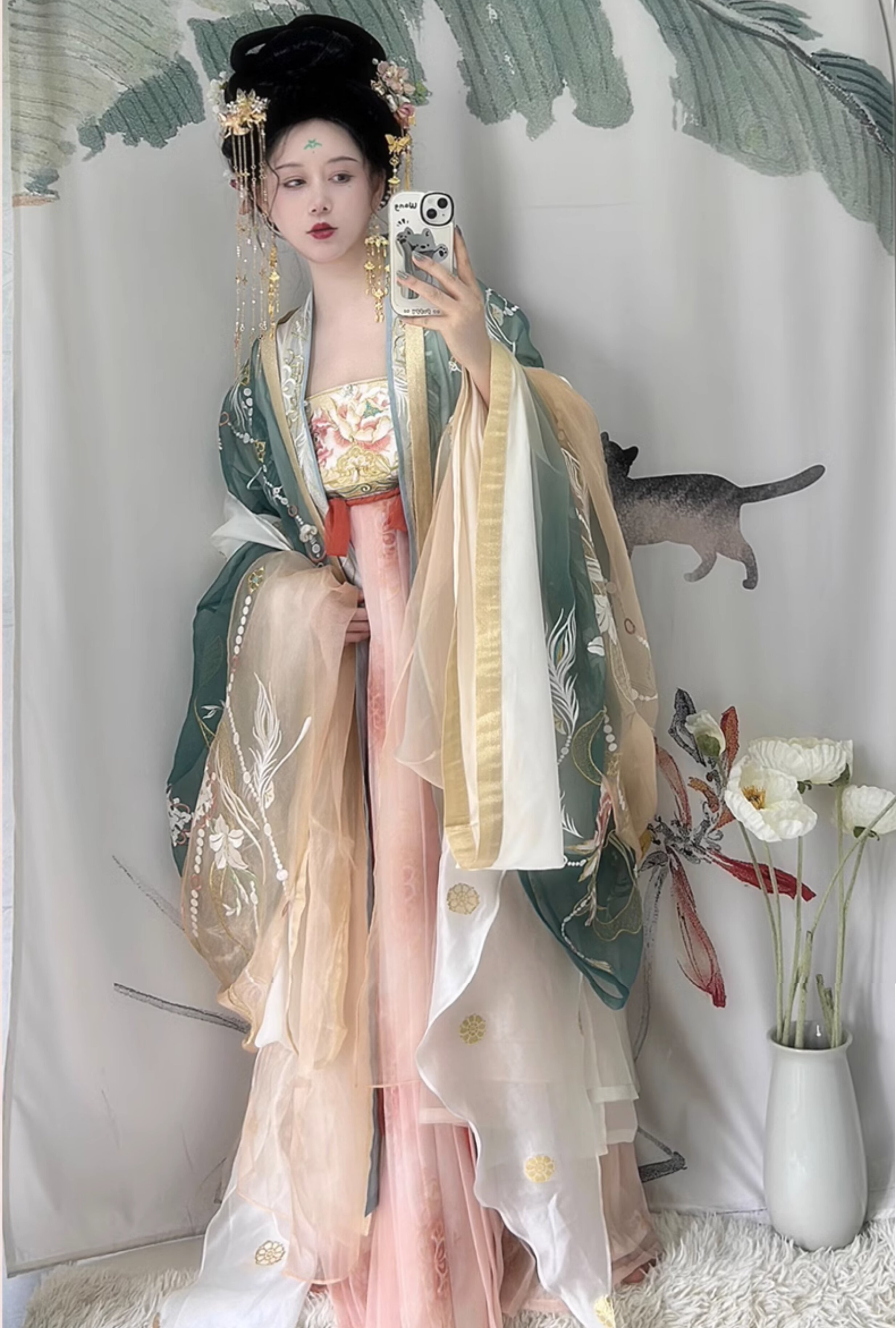 The Evolution of Hanfu to Ming-Style Clothing:A Look into the Post-Press Ming Fashion