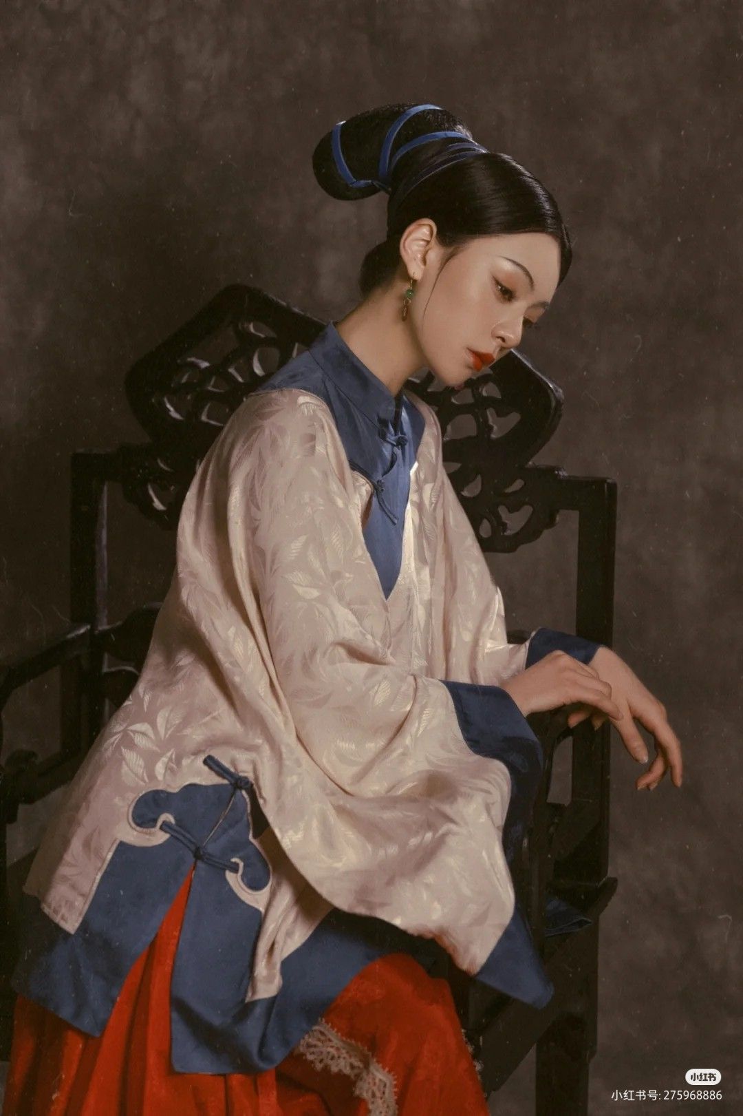 Exploring the World of Blind Box Hanfu in the Textiles of Cao County
