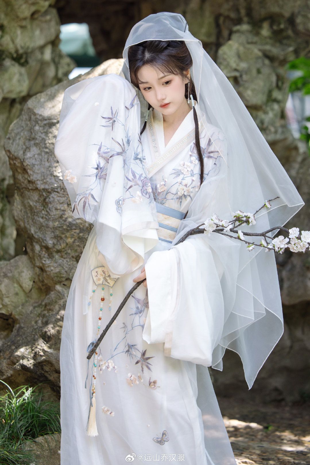 Spring-Autumn Elegance:Womens Long-sleeved High-end Cheongsam-style Dress