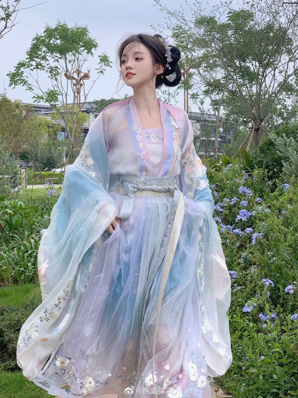 The Enchantment of Girls Hanfu Hair Accessories:The Subtle Charm of Buyao
