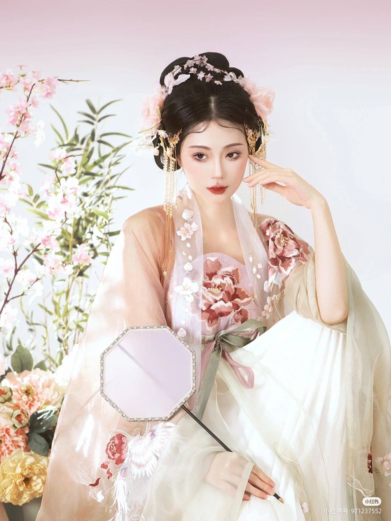 Classic Charm of Pure Cotton Cheongsam:A Medium-Length Elegance