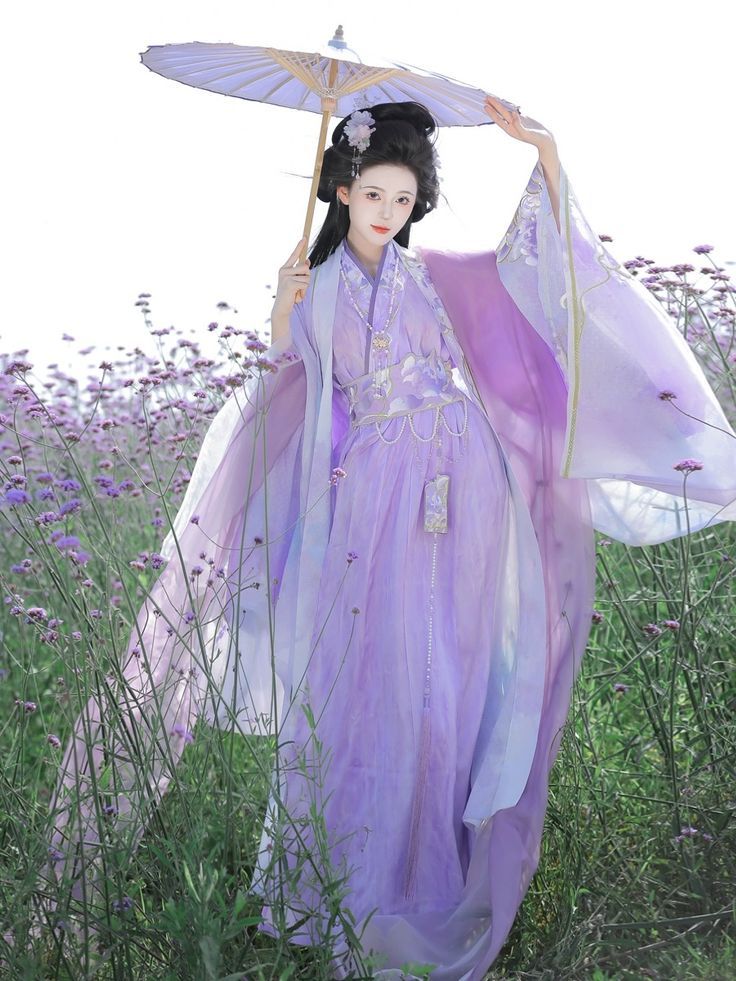 Tweenage Girl in Traditional Chinese Hanfu Costume:A Journey into the World of a Twelve-Year-Old Tweenage Girl in Traditional Chinese Hanfu Costume:A Journey into the World of a Twelve-Year-Old