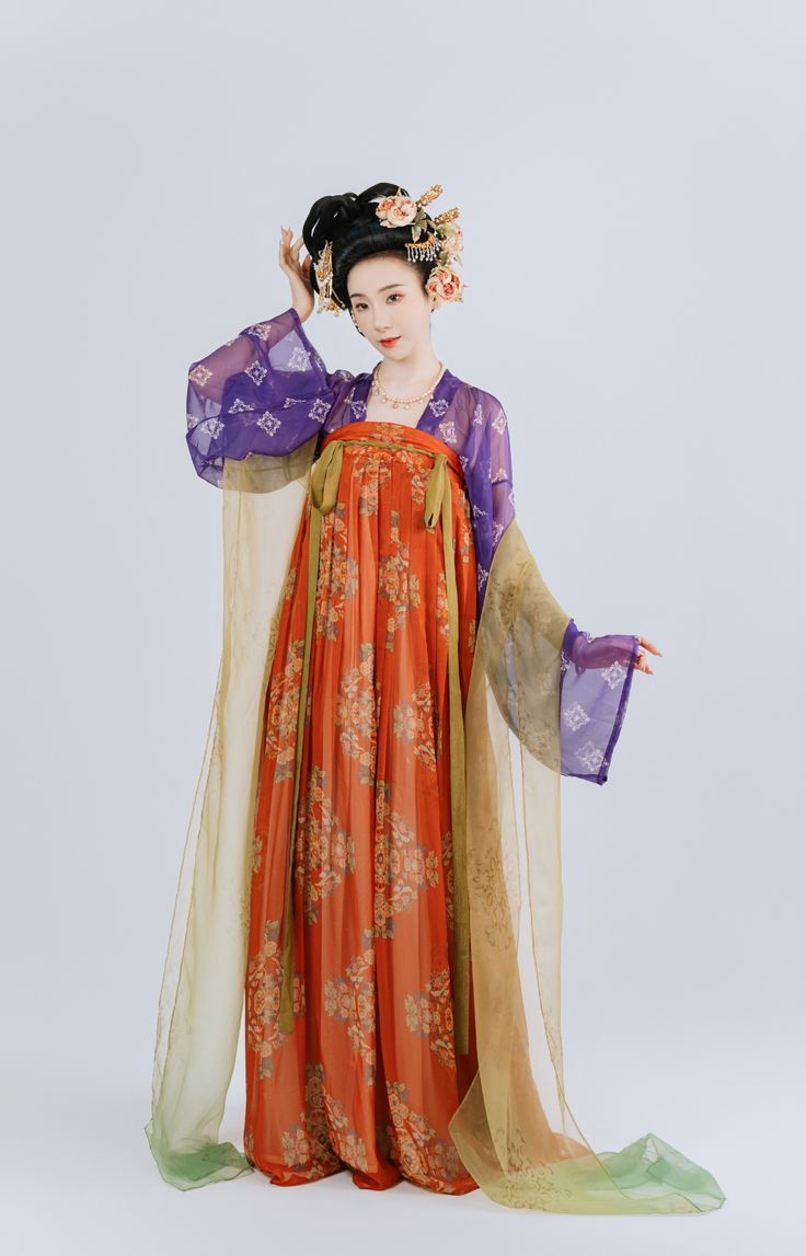 Engaged in a Tall Frame:The Allure of Qipao for the Upcoming Bride