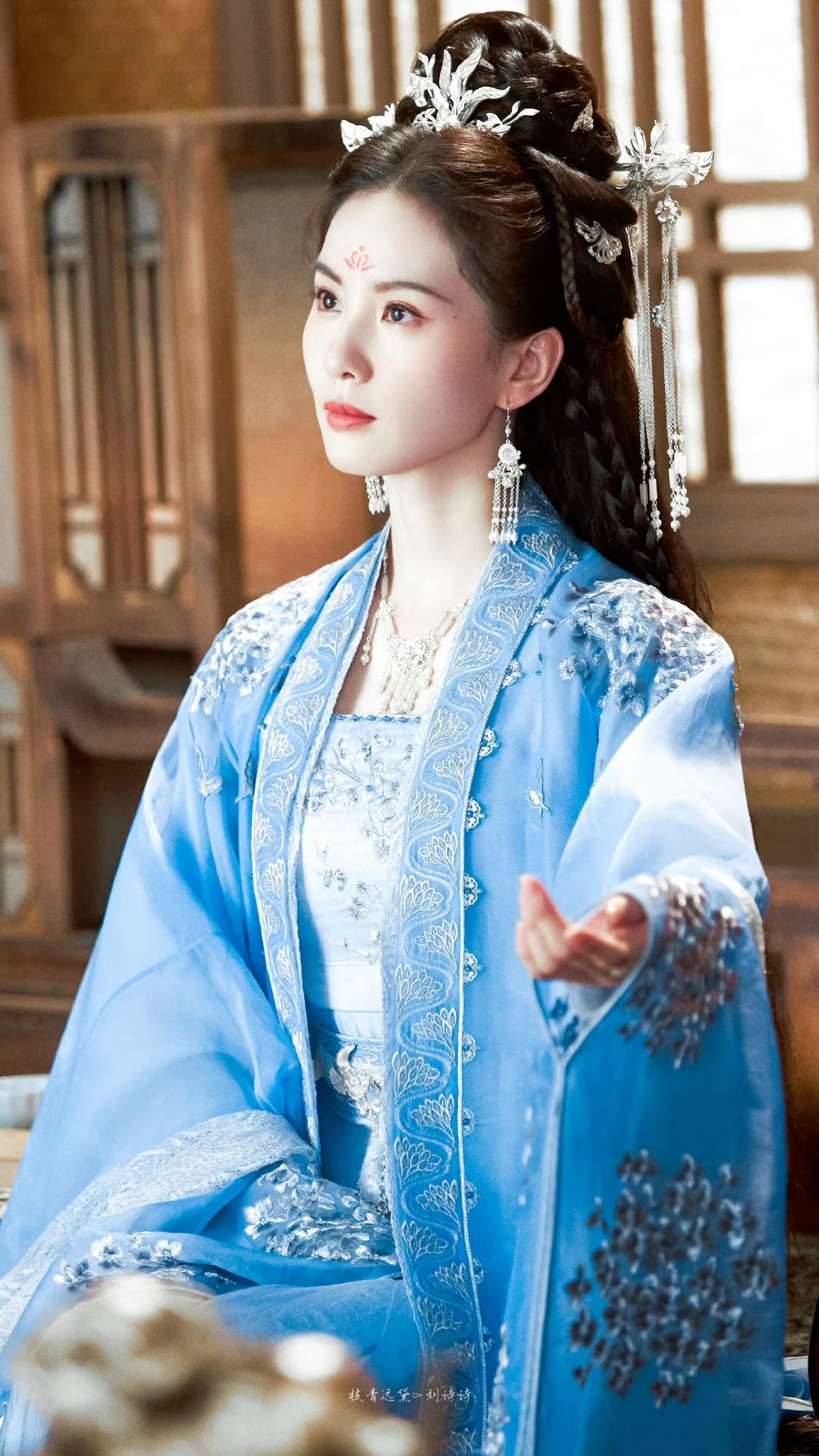 Adult Womens Hanfu Costume:A 12-Year-Olds Perspective on Ancient Fashion Adult Womens Hanfu Costume:A 12-Year-Olds Perspective on Ancient Fashion