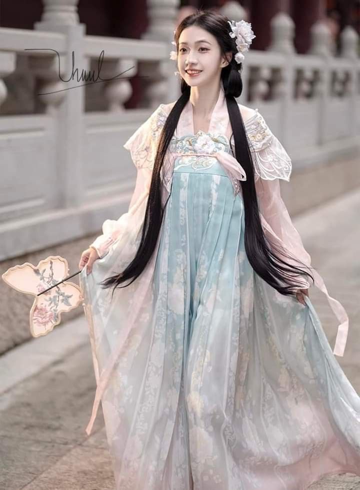 Redesigning Cheongsam Blouses for the Petite Figure Redesigning Cheongsam Blouses for the Petite Figure