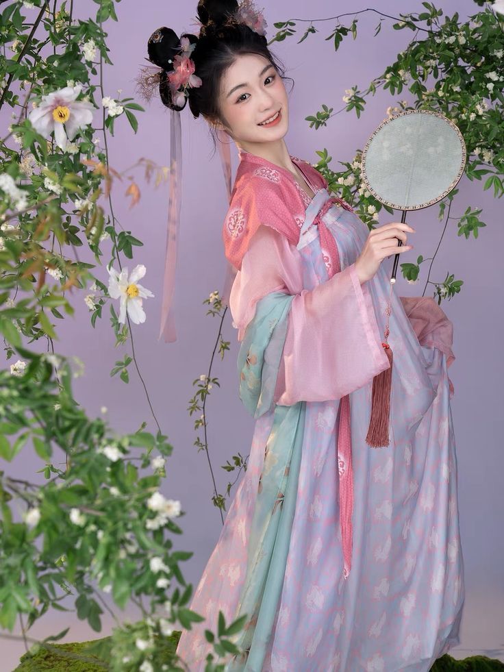 Childrens Cheongsam-Style Hanfu at Only Ten RMB:A Cultural Glimpse