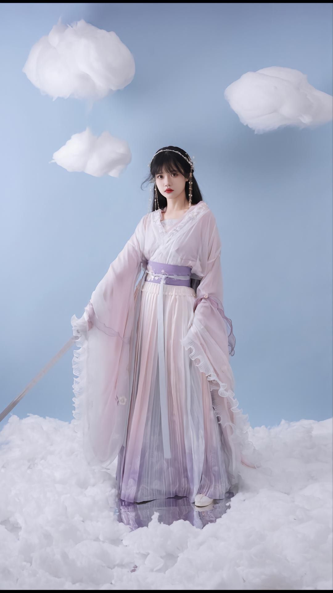 White Cheongsam and Its Elegant Charm