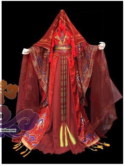 The Elegance of High-Heeled Shoes with Qipao:A Fashion Fusion