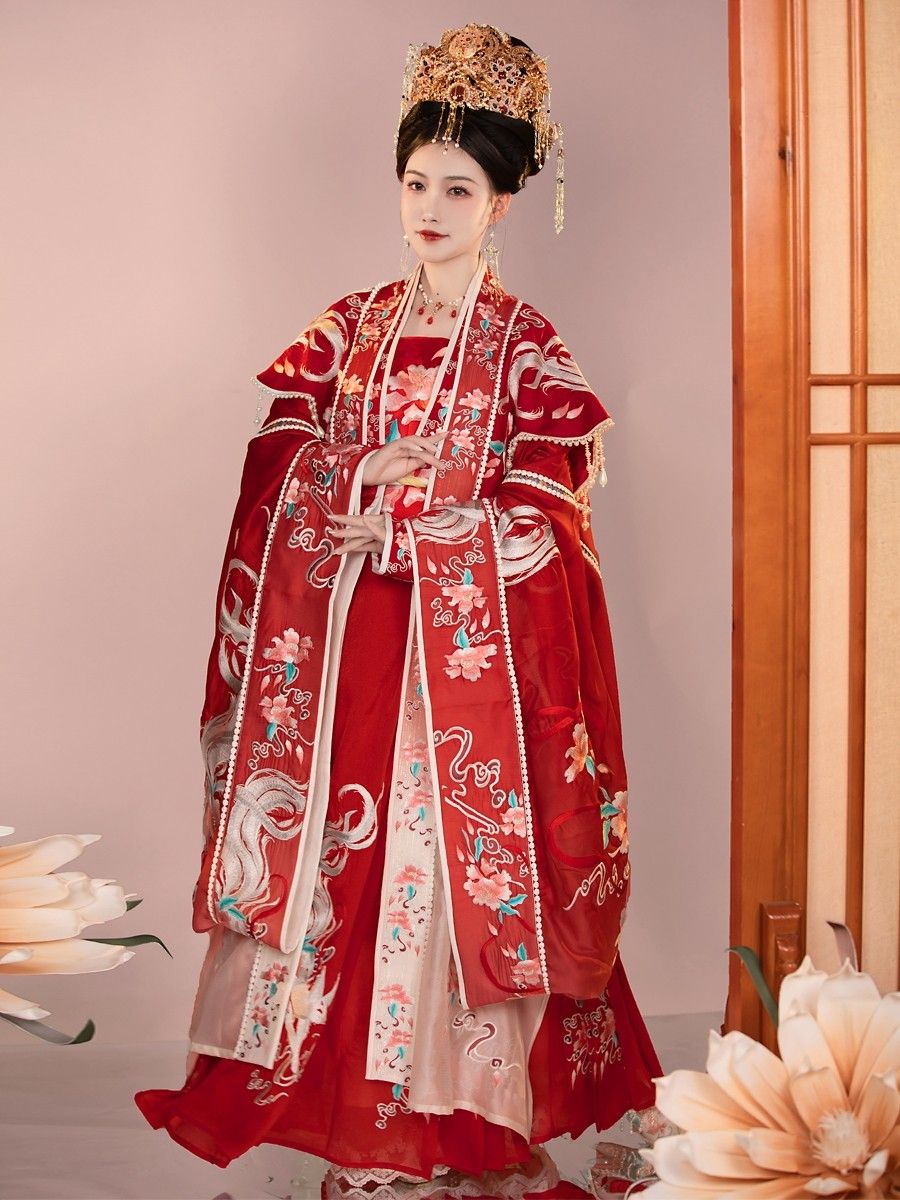 Vintage Shanghai-Style Cheongsam:Embracing the Essence of Old-World Glamour