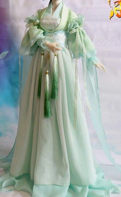 The Splendor of Hanfu Chiffon Blouses:A Journey into Traditional Elegance