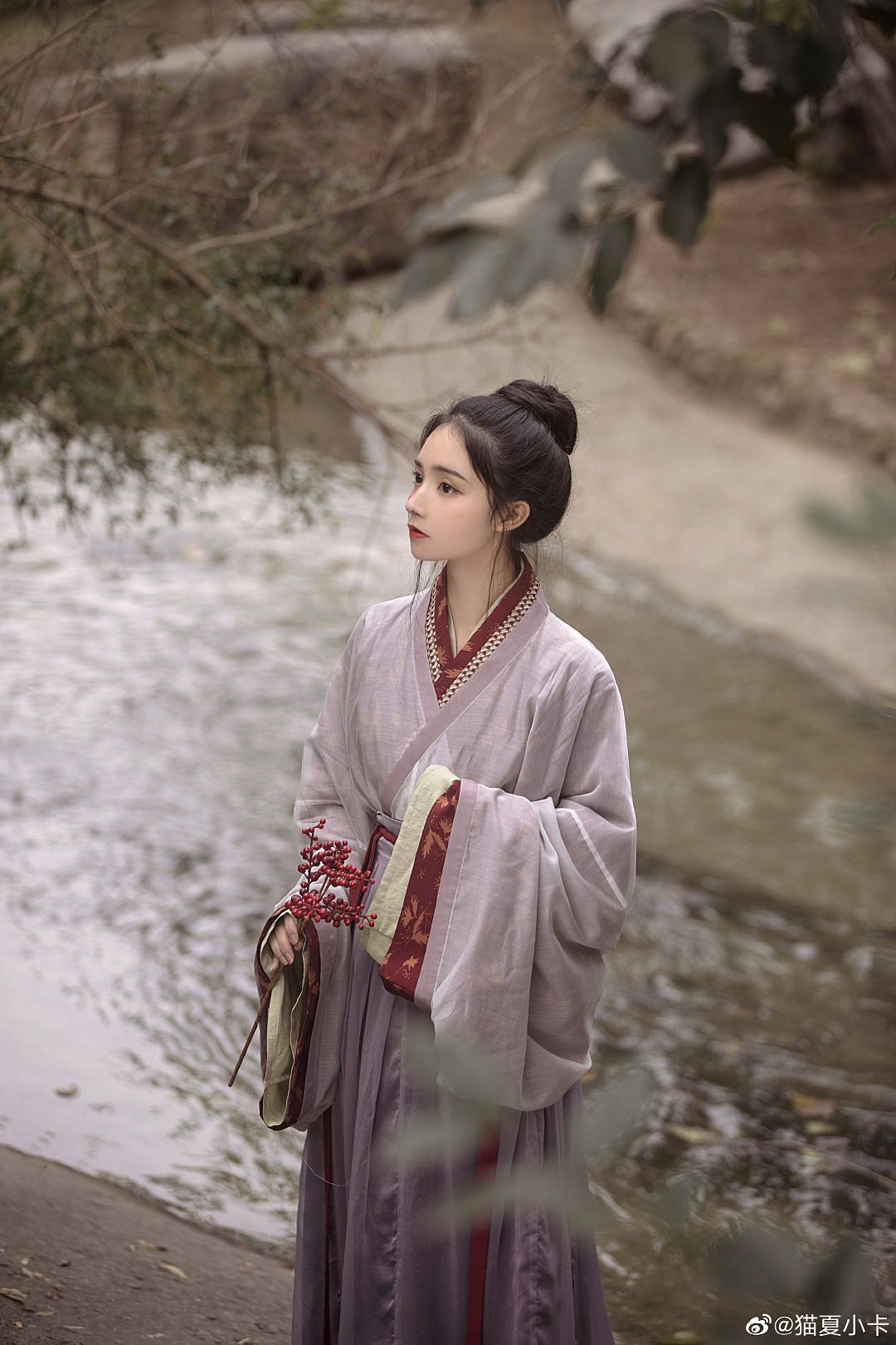 JK Style Horseface Skirt:A Closer Look at Its Origin,Design,and Popularity