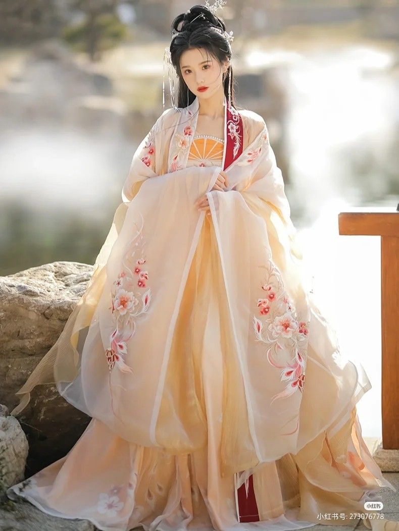 Traditional Elegance:The Lady Tang Suit Jacket