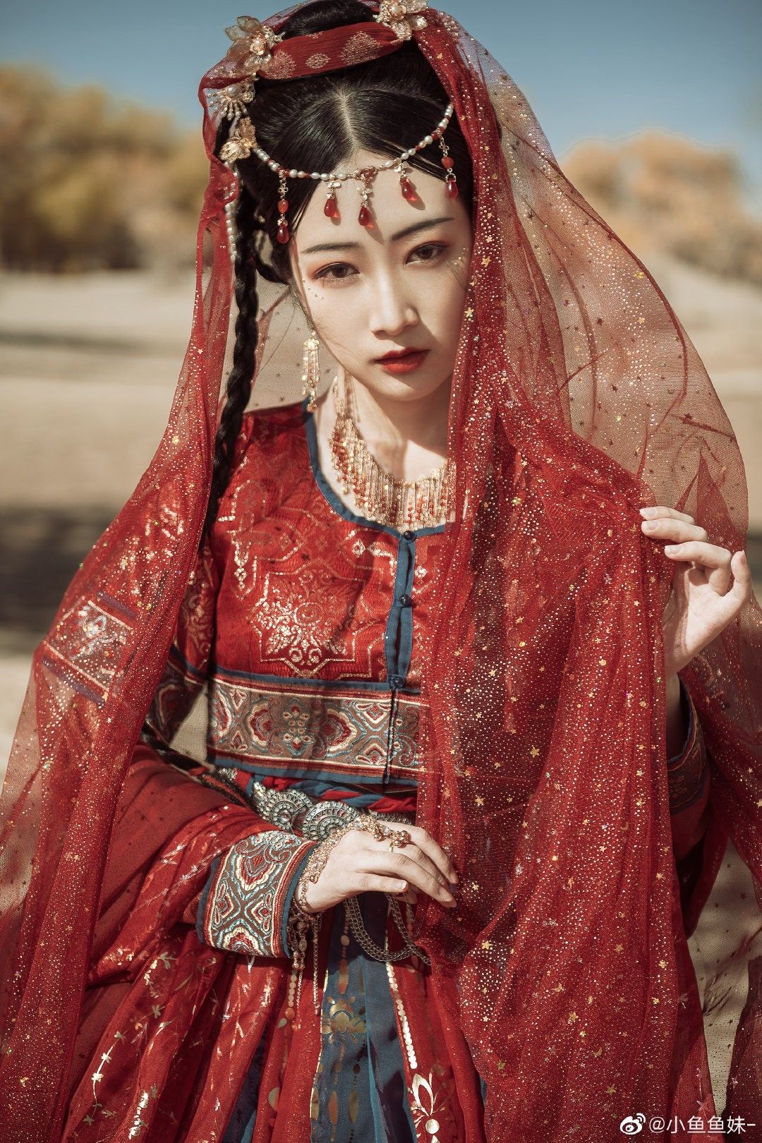 Elegant Fusion:The Allure of Black Traditional Chinese StyleShirt with Horseface Skirt