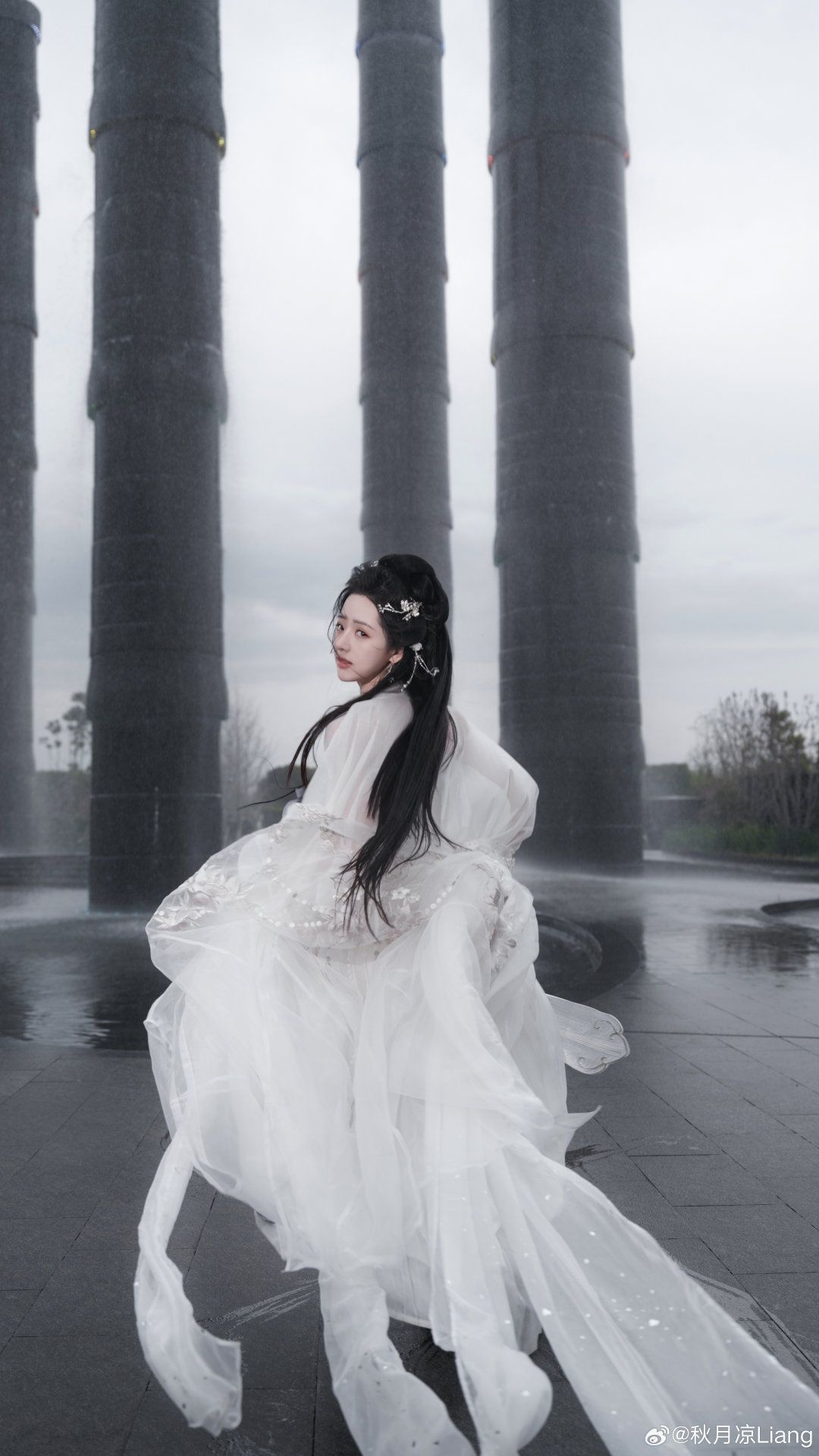 The Enchanting Charm of Ancient Hair Ribbons in Traditional Chinese Costume