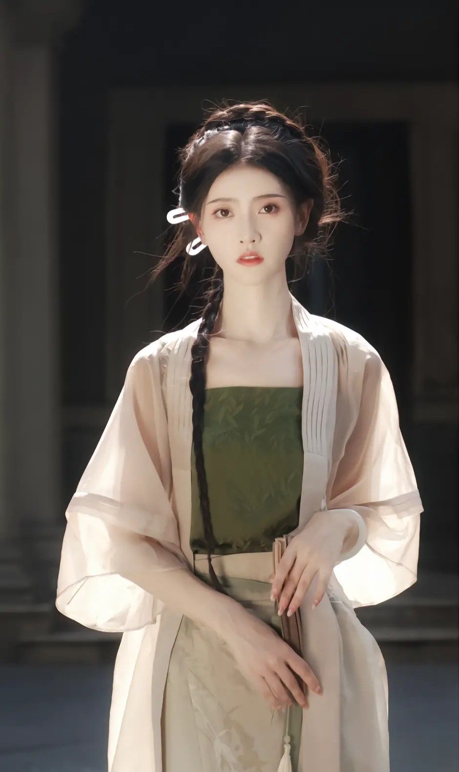Exploring the World of Hanfu Shoes:Girls’Sandals for Little Ones
