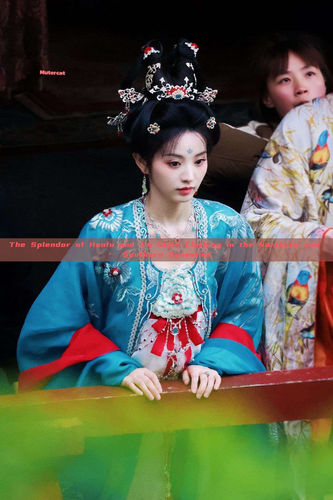 The Splendor of Hanfu and Jin Style Clothing in the Northern and Southern Dynasties