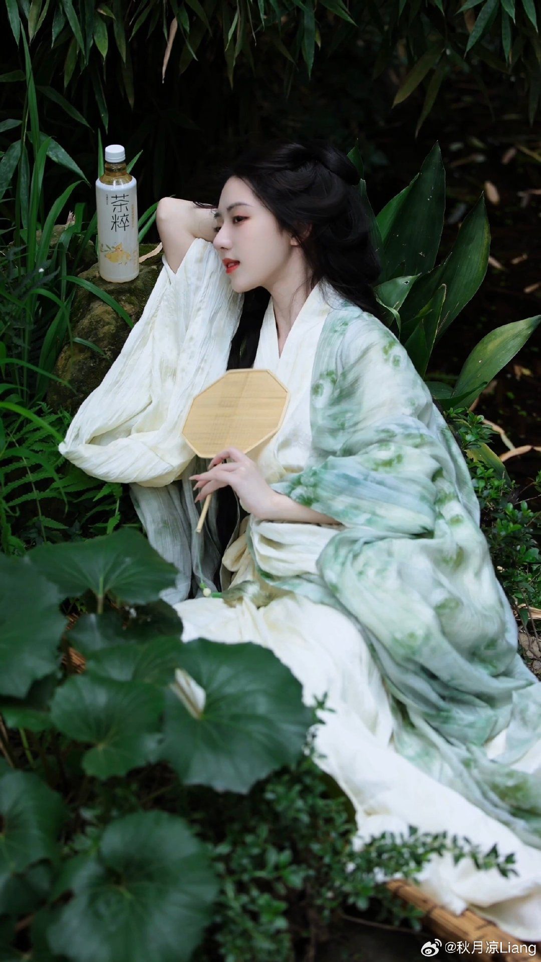 The Splendor of ShuìxiùHanfu:Traditional Chinese Elegance