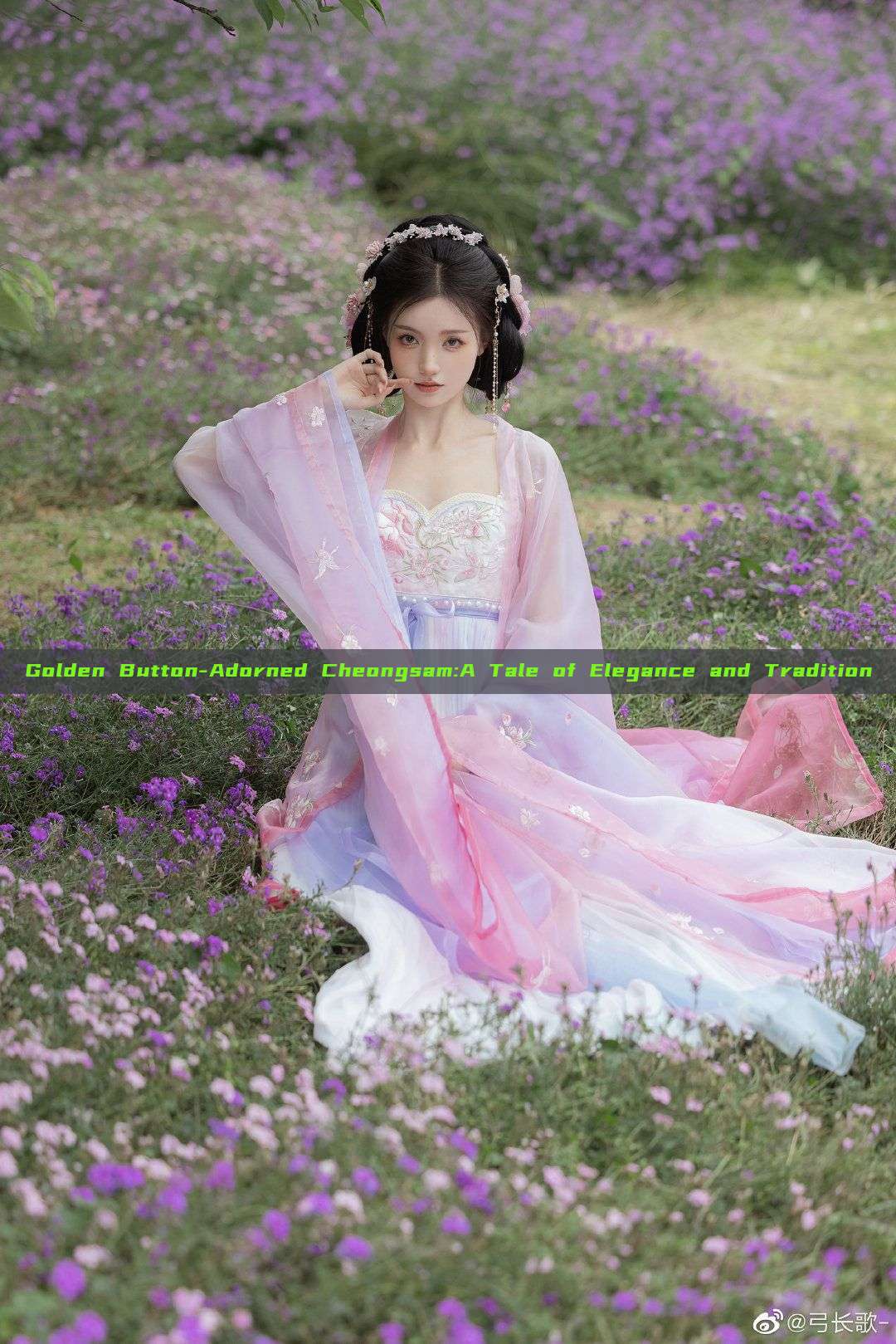 Golden Button-Adorned Cheongsam:A Tale of Elegance and Tradition Golden Button-Adorned Cheongsam:A Tale of Elegance and Tradition